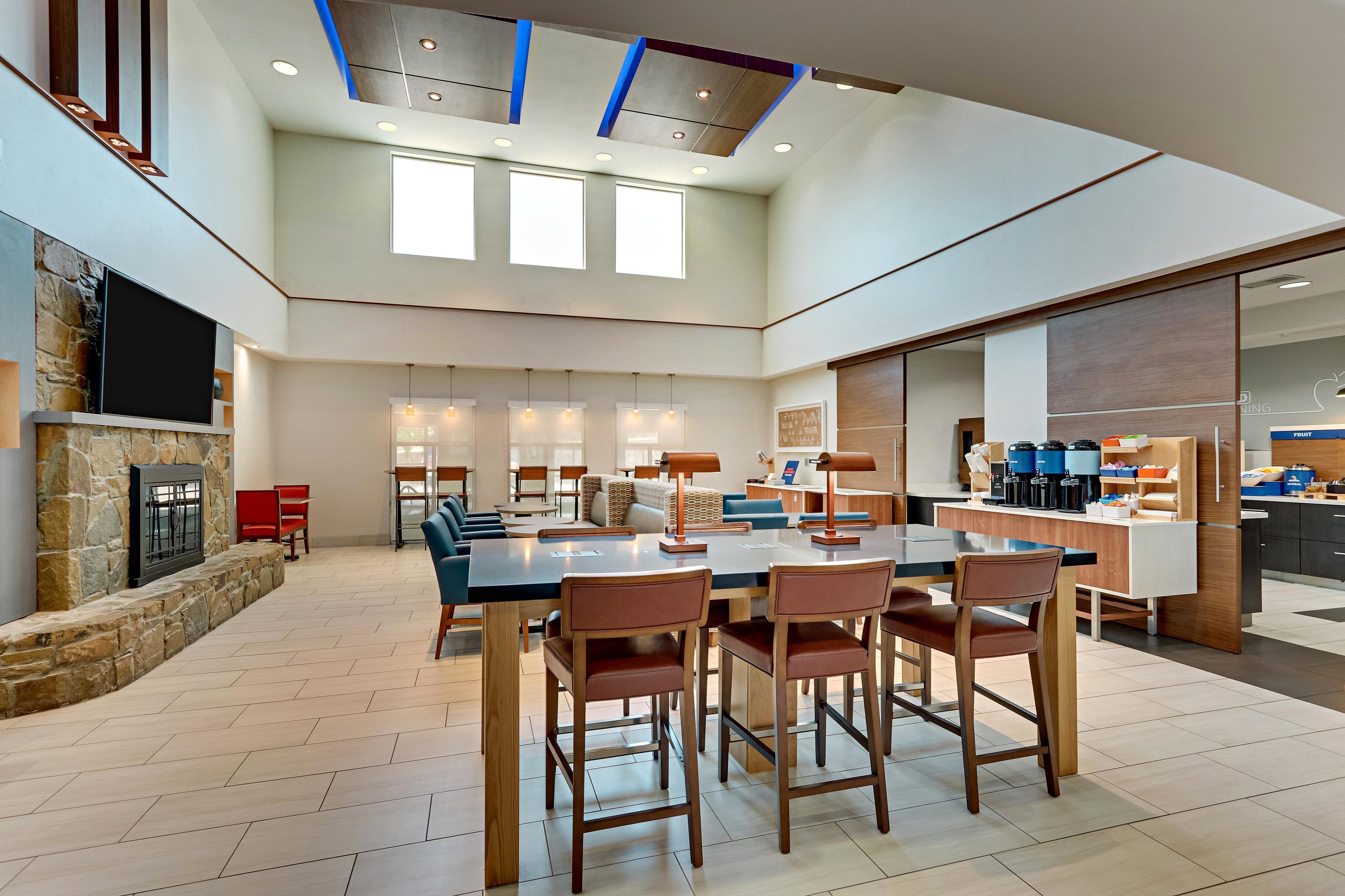 Holiday Inn Express Hotel And Suites Weatherford By Ihg Exterior photo